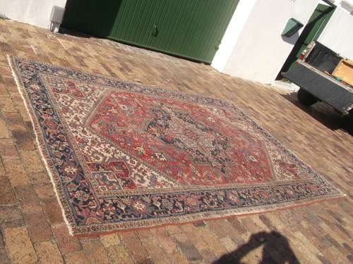 Lovely Old Persian Carpet ( 324 x 214 cm ) in good condition