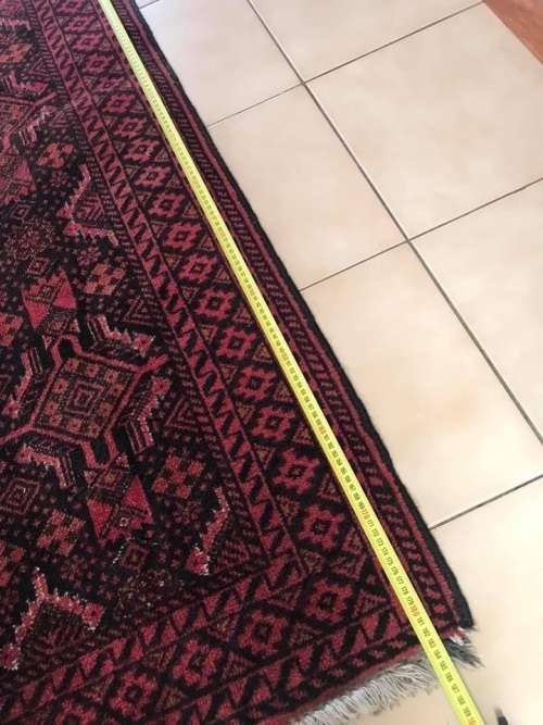 Beautiful Persian Rug ( 180 x 100 cm )