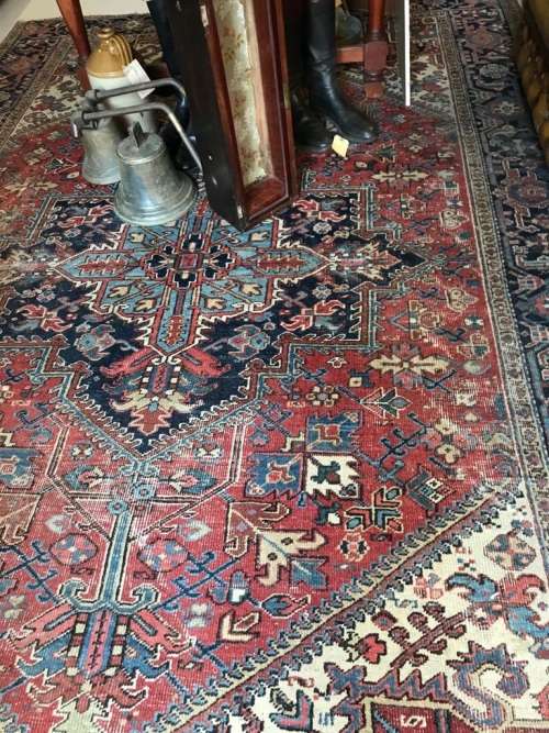 Lovely Old Persian Carpet ( 324 x 214 cm ) in good condition