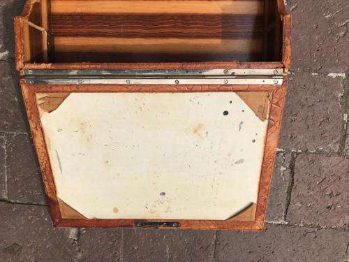 Leather Bound Filing / Wrinting Box ( 30 x 22 x 10 cm , closed )