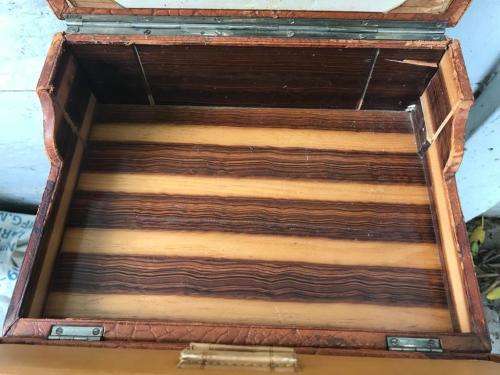 Leather Bound Filing / Wrinting Box ( 30 x 22 x 10 cm , closed )