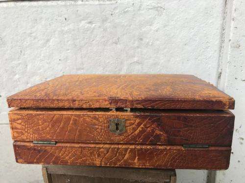 Leather Bound Filing / Wrinting Box ( 30 x 22 x 10 cm , closed )