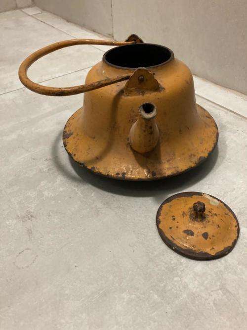 Beautiful Rare Cast Iron Kettle circa 1870 ( 15 cm )