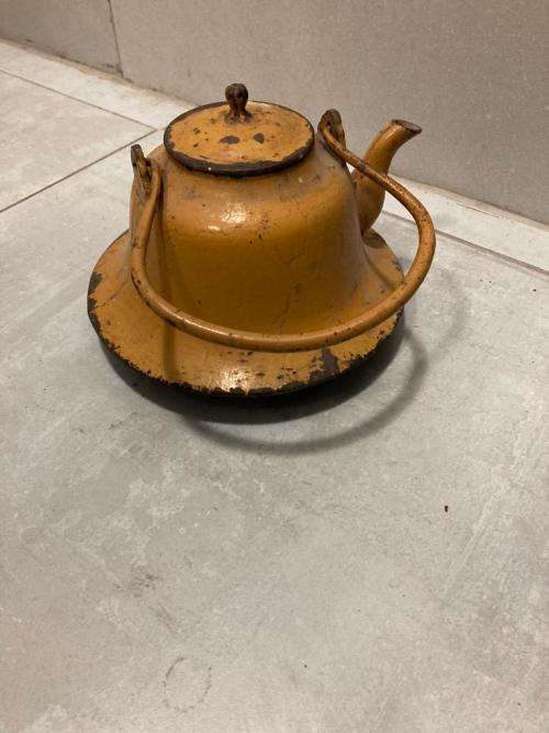 Beautiful Rare Cast Iron Kettle circa 1870 ( 15 cm )