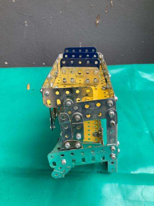 Meccano Bus and Racecar ( 30 x 36 cm )