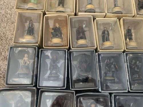 Lord of the Rings Chess set and Board