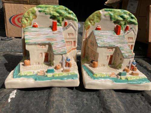 Clarice Cliff : Pair of Original Clarice Cliff Bookends