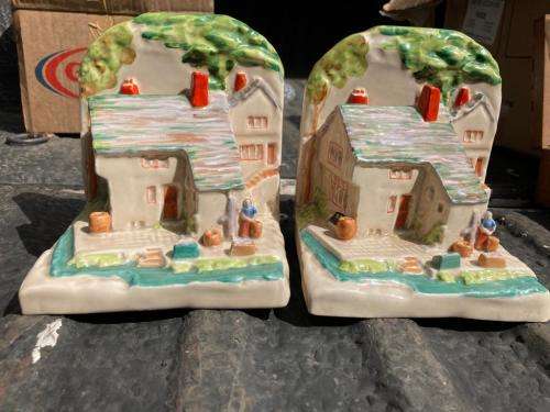 Clarice Cliff : Pair of Original Clarice Cliff Bookends