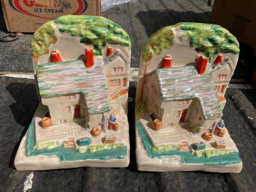 Clarice Cliff : Pair of Original Clarice Cliff Bookends