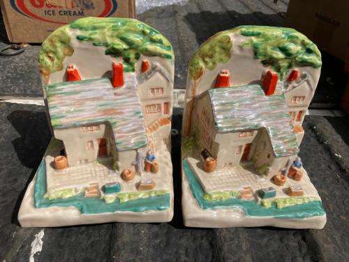 Clarice Cliff : Pair of Original Clarice Cliff Bookends