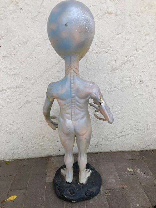 Alien Figurine made of Fibreglass ( 96 cm )