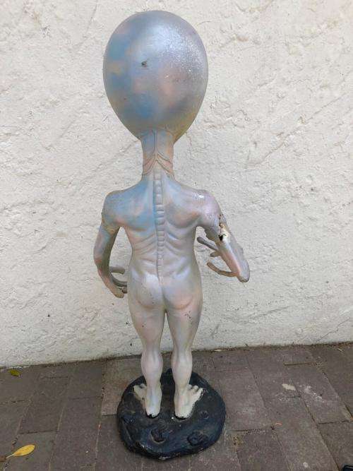 Alien Figurine made of Fibreglass ( 96 cm )