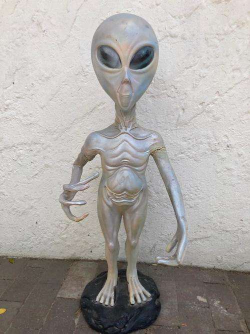 Alien Figurine made of Fibreglass ( 96 cm )