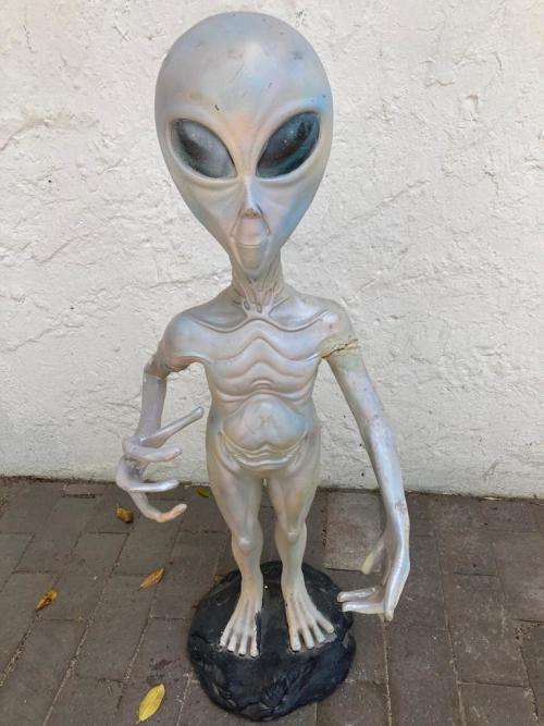 Alien Figurine made of Fibreglass ( 96 cm )