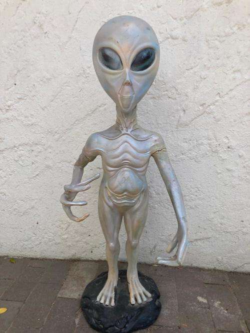Alien Figurine made of Fibreglass ( 96 cm )