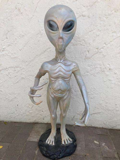 Alien Figurine made of Fibreglass ( 96 cm )