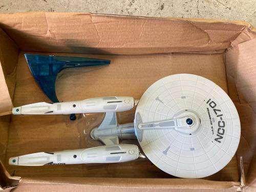 Star Wars : USS Enterprise in Original Box ( 45 x 30 x 10 cm )