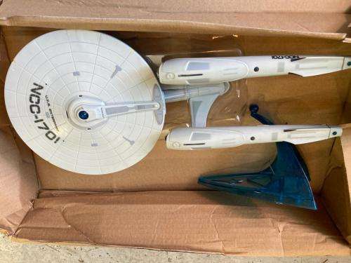 Star Wars : USS Enterprise in Original Box ( 45 x 30 x 10 cm )