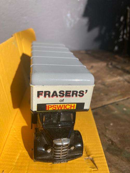 Corgi Frasers Truck ( 15 x 7 cm )