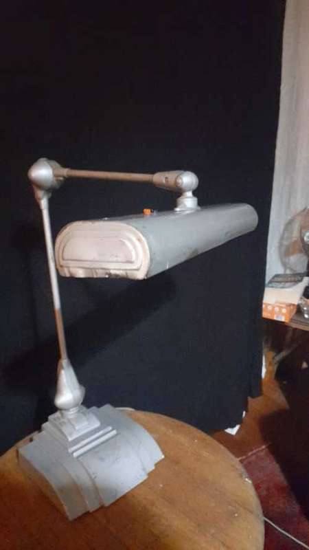 Beautiful Original Art Deco Desk Lamp circa 1940s , Chicago , America ( 90 x 48 x 45 cm )