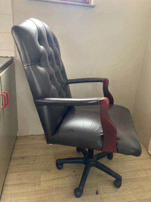 Vintage Leather Swivel Office Chair