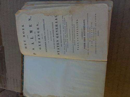 State Bijbel plus English Bible and Two Psalm en Gezange Books