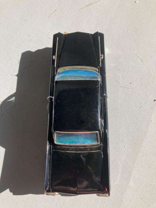 Beautiful Japanese Tinplate Cadillac ( 45 cm )