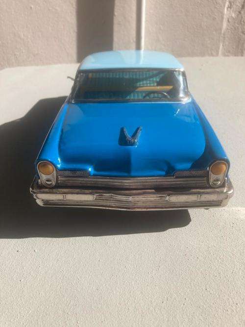 Large Japanese Tinplate Car ( 45 cm )