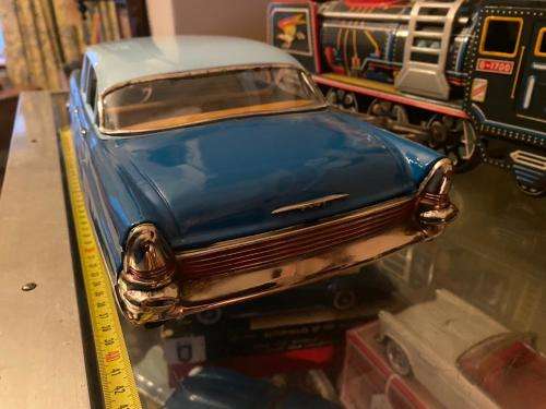 Large Japanese Tinplate Car ( 45 cm )