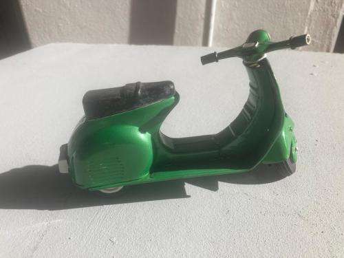 Japanese Tinplate Vespa ( 22 cm )