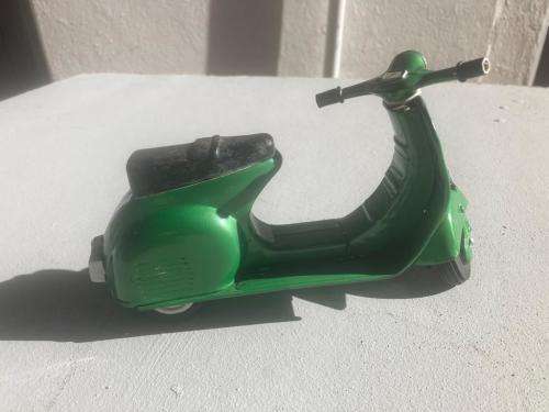 Japanese Tinplate Vespa ( 22 cm )
