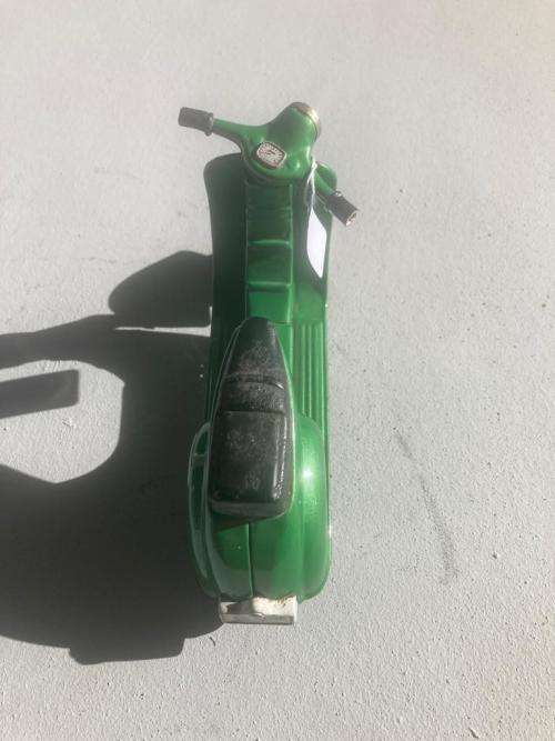 Japanese Tinplate Vespa ( 22 cm )