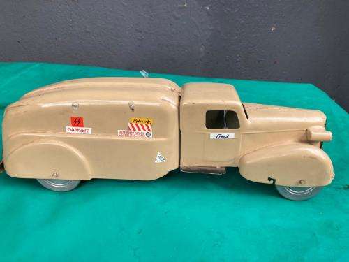 Tinplate American Truck ( 44 cm )