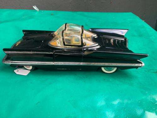 Rare Tinplate Lincoln Futura Car in good condition ( 28 cm )