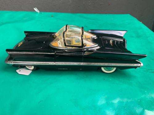 Rare Tinplate Lincoln Futura Car in good condition ( 28 cm )
