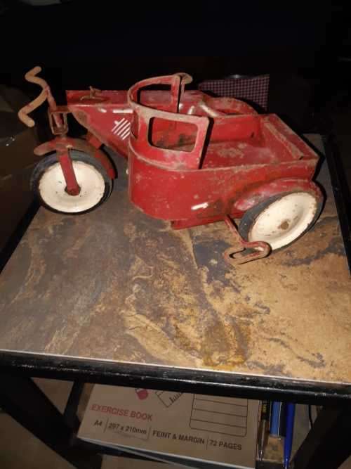 Tinplate Motorcycle and Sidecar by Jabula Toys (25 cm )