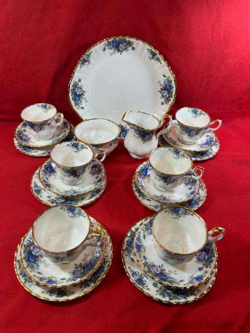 Royal Albert Moonlight Rose 21 pc Teaset in good condition