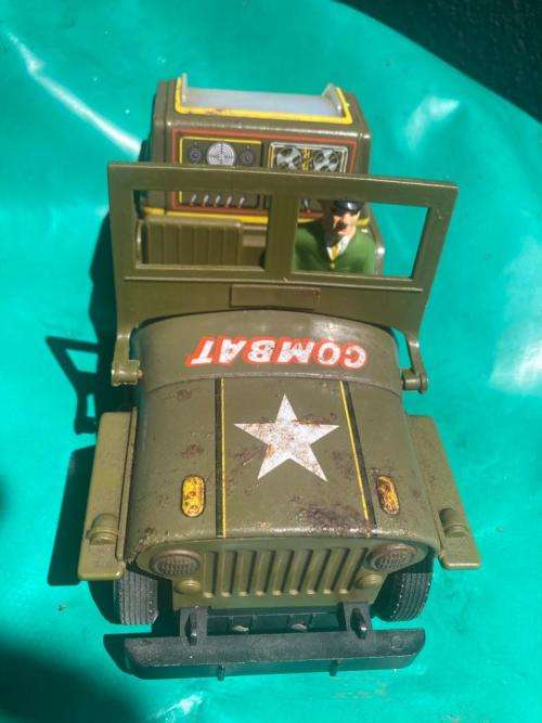 Japanese Tinplate Battery Operated Jeep ( 25 cm )