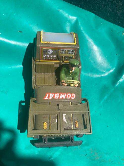 Japanese Tinplate Battery Operated Jeep ( 25 cm )