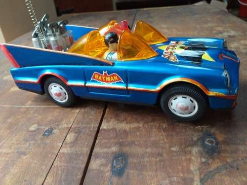Rare Taiwanese Tinplate Batmobile ( 25 cm )