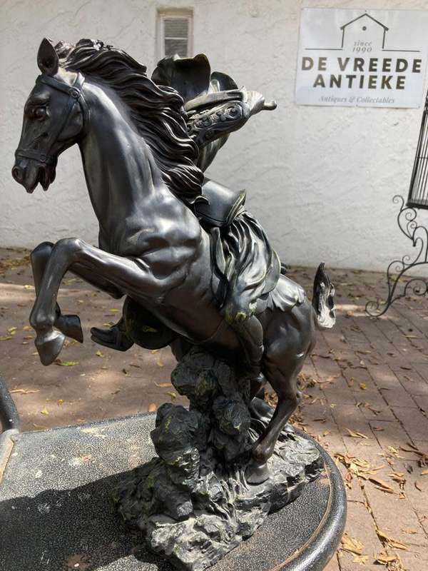 Vintage Spelter Figurine Group ( ( 46 cm )