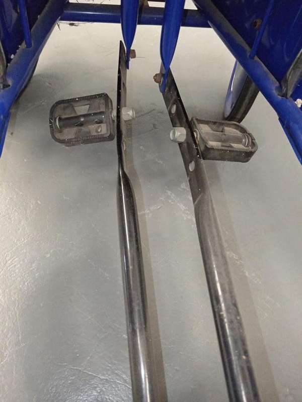 Vintage Metal Pedal Car ( 96 x 46 x 43 cm )