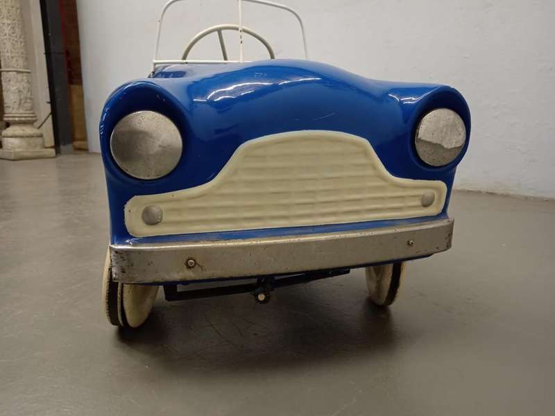 Beautiful Pedal Car ( Used in Sanlam ad, 100 x 40 x 52 cm )