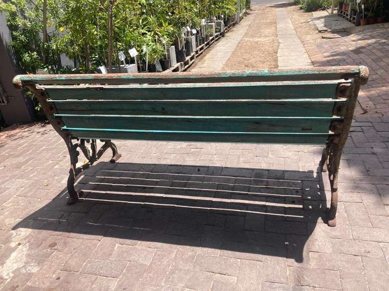 Beautiful Original Victorian Cast Iron Garden Bench ( 157 x 82 x 67 cm )