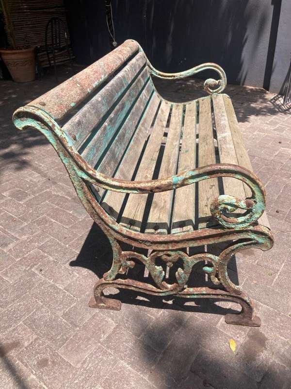 Beautiful Original Victorian Cast Iron Garden Bench ( 157 x 82 x 67 cm )
