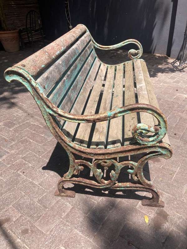 Beautiful Original Victorian Cast Iron Garden Bench ( 157 x 82 x 67 cm )