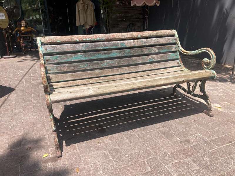 Beautiful Original Victorian Cast Iron Garden Bench ( 157 x 82 x 67 cm )