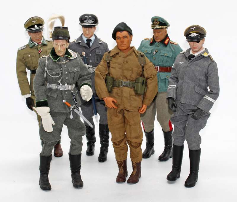Collection of 7 WW11 Soldiers 1/6 Dragon in Dreams ( Rare)