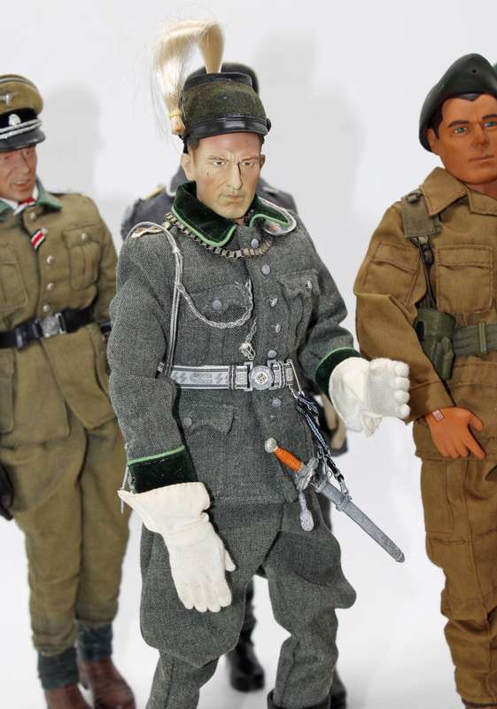 Collection of 7 WW11 Soldiers 1/6 Dragon in Dreams ( Rare)