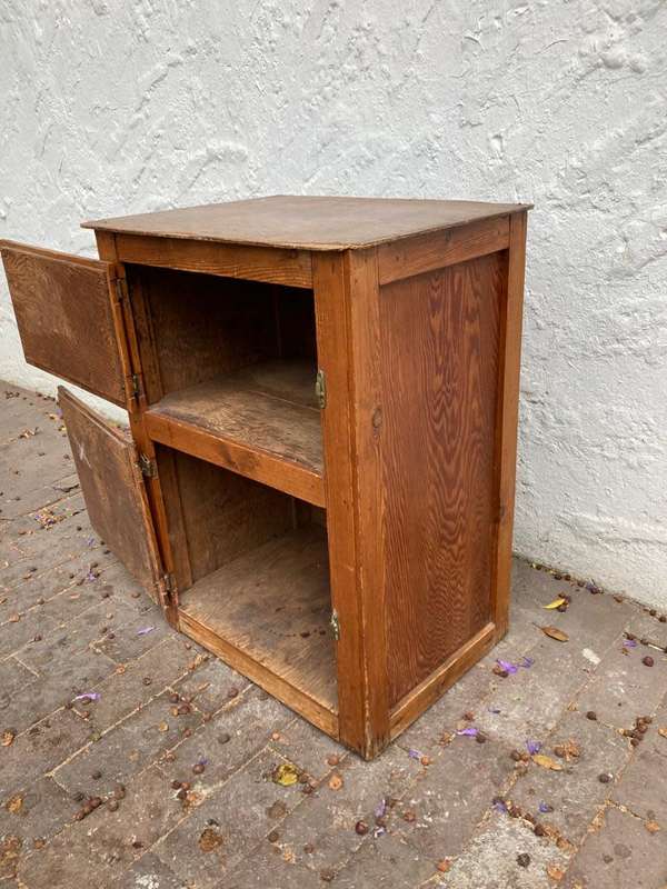 Converted Oregan Icebox ( 57 x 43 x 77 cm )